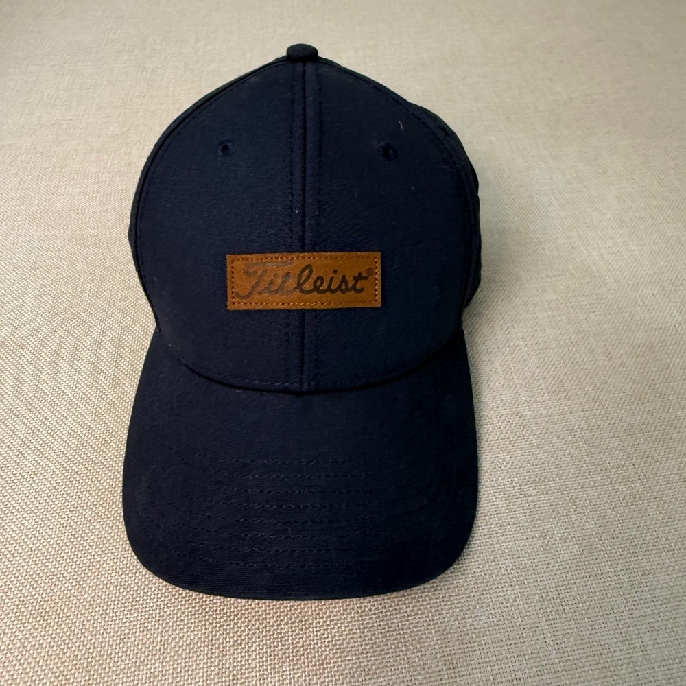 Titleist Golf Hat Navy Blue Leather Patch Adjustable Strapback Baseball Cap